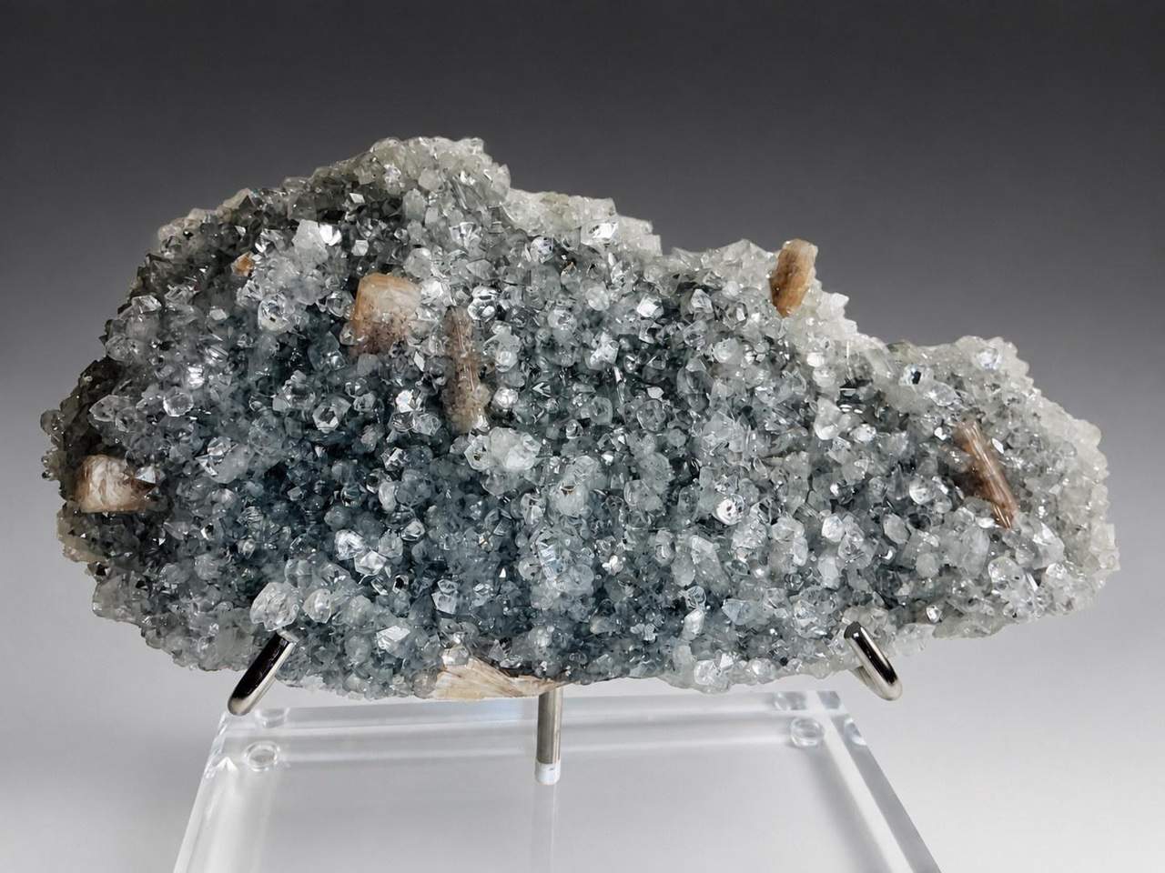 Apophyllite specimen photographed for Avalon Crystals and Minerals